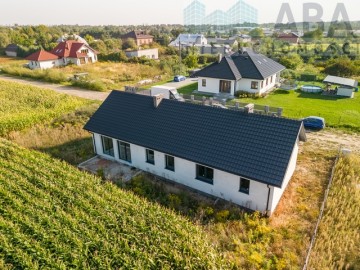 Funkcjonalny i przestronny dom w urokliwym miejscu w Koninie