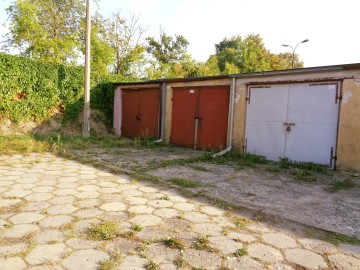 KONIN &ndash; SPRZEDAM GARAŻ