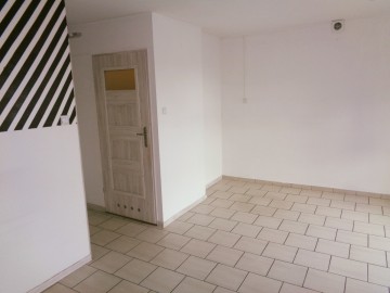 Ślesin - Lokal handlowo-usługowy  &ndash; przy Rynku