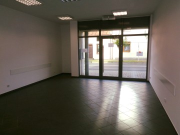 Ślesin - Lokal handlowo-usługowy