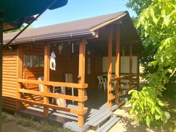 Działka z domkami letniskowymi