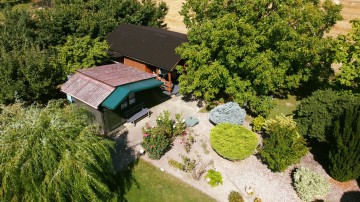 Działka z domkami letniskowymi