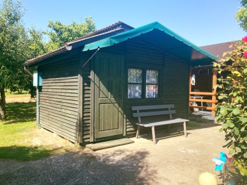 Działka z domkami letniskowymi