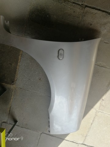 Błotniki przednie Clio 2 2005r   250zł