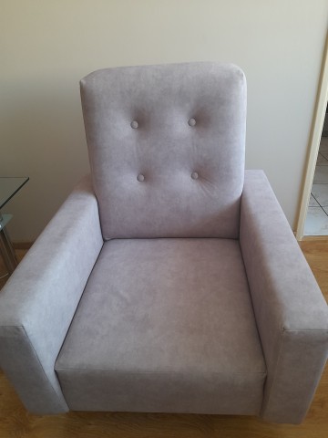 Fotel wypoczynkowy nowy