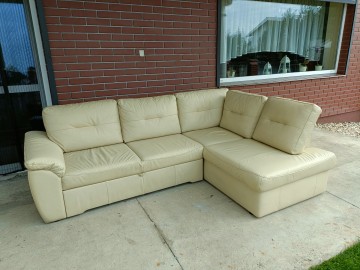 Sprzedam narożnik ze sk&oacute;ry