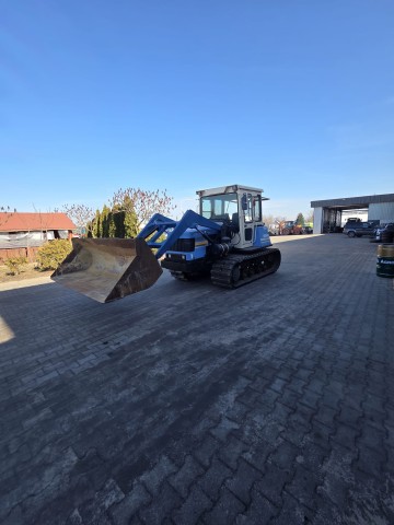 Ciągnik gąsienicowy ISEKI