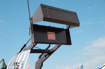 osprzęt do ładowaczy: WIDŁY krokodyl paleciak łyżka do ładow