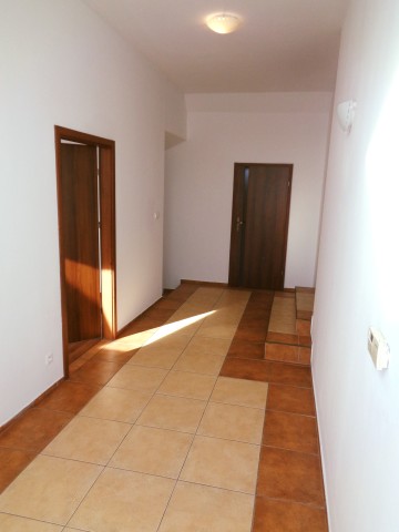 WYNAJMĘ MIESZKANIE W CENTRUM ŚLESINA