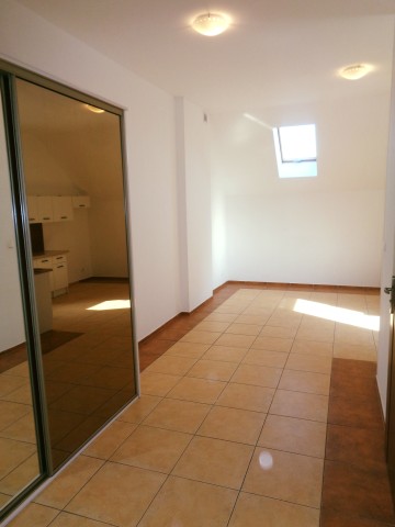 WYNAJMĘ MIESZKANIE W CENTRUM ŚLESINA