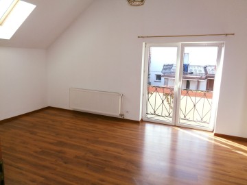 WYNAJMĘ MIESZKANIE W CENTRUM ŚLESINA