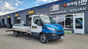 Iveco Daily 35S14 2019 r Laweta pomoc drogowa
