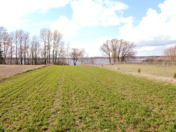 Jezioro Gopło &ndash; Działka z linią brzegową