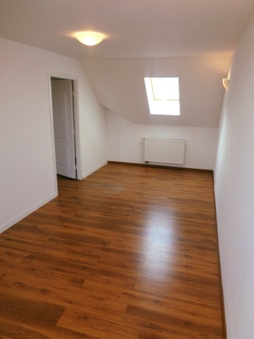 WYNAJMĘ MIESZKANIE W CENTRUM ŚLESINA