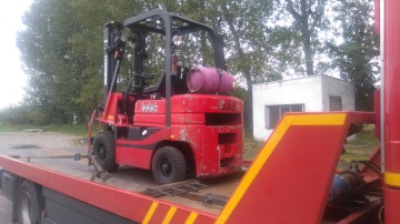 AUTO-HOLOWANIE-PRZEW&Oacute;Z SPRZĘTU ROLNICZEGO