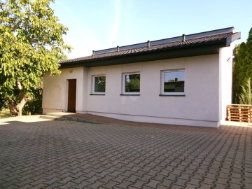 ŚLESIN &ndash; LOKAL USŁUGOWY NA WYNAJEM