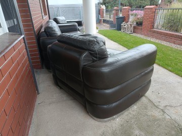 Sprzedam wypoczynek ze sk&oacute;ry