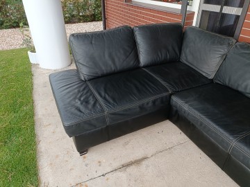 Sprzedam narożnik ze sk&oacute;ry