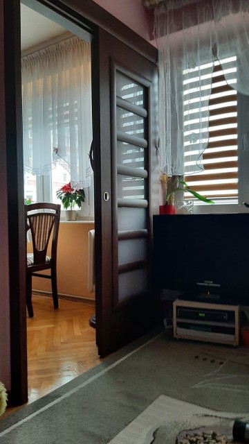 Sprzedam mieszkanie 2-pokojowe nowa cena 225,000