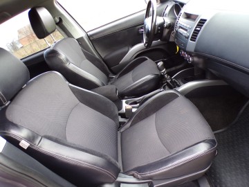 MITSUBISHI OUTLANDER 2.2 DIESEL Z NIEMIEC