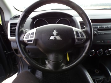 MITSUBISHI OUTLANDER 2.2 DIESEL Z NIEMIEC