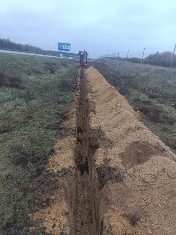 Usługi minikoparkami i ładowarkami