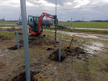 Usługi minikoparkami i ładowarkami