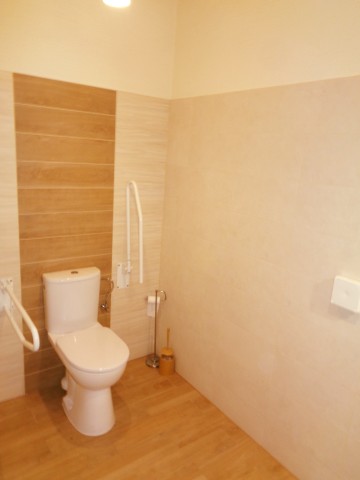 ŚLESIN &ndash; LOKAL USŁUGOWY NA WYNAJEM