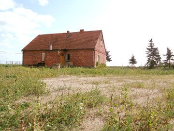 Gmina Ślesin – Dom w sąsiedztwie jeziora