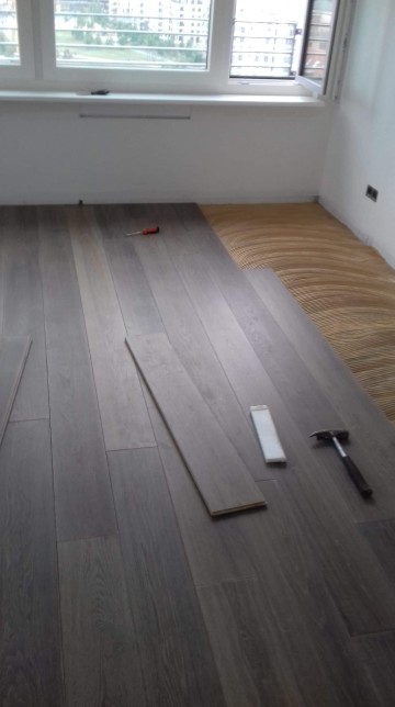 Montaż podł&oacute;g