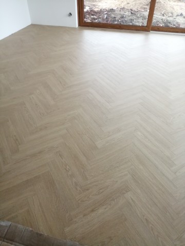 Montaż podł&oacute;g