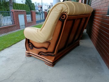 Sprzedam dwie sofy 2,3 ze sk&oacute;ry