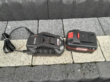 Akumulatorowa szlifierka kątowa PWSA 20-Li D4