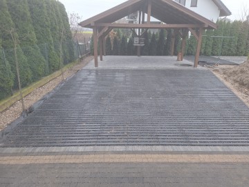 Układanie kostki brukowej