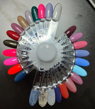 Manicure hybrydowe henna brwi rzęs regulacja