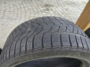Sprzedam 4 opony zimowe Pirelli 225/45/17