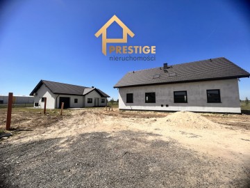 Nowe domy w Modle Kr&oacute;lewskiej gm. Stare Miasto