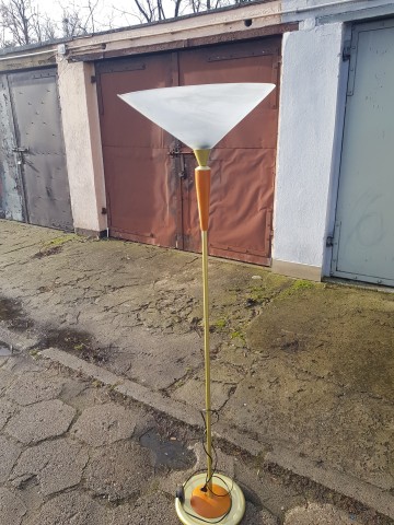 * LAMPA  NOCNA  PODŁOGOWA  *