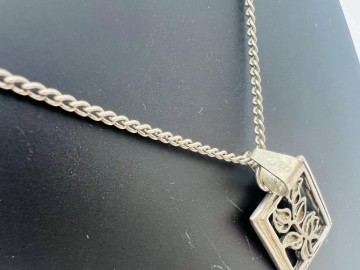 Srebrna biżuteria pr&oacute;ba 925