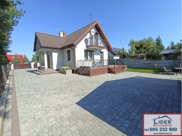 Sprzedam dom przy jeziorze - Niedźwiady Małe (gm. Ślesin)