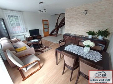 CAŁOROCZNY DOM PRZY JEZIORZE – NIEDŹWIADY MAŁE (GM. ŚLESIN)