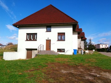 Budynek handlowo/usługowy z częścią mieszkalną