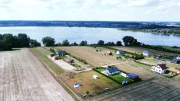 Jezioro Gopło &ndash; Działka z linią brzegową