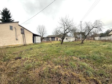 Sprzedam dom z budynkami na działce 2,60 ha