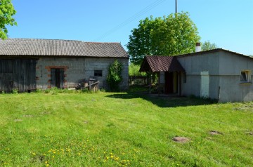 Sprzedam dom z budynkami na działce 2,60 ha