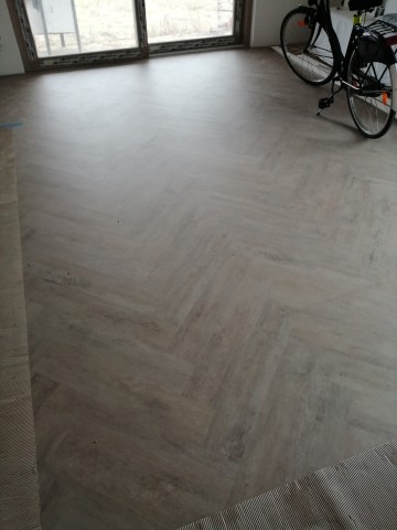 Montaż podł&oacute;g