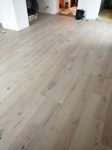 Montaż podł&oacute;g