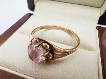 Złoty pierścionek Próba 585 Waga: 3.95 g