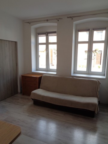 WYNAJMĘ MIESZKANIE W CENTRUM ŚLESINA