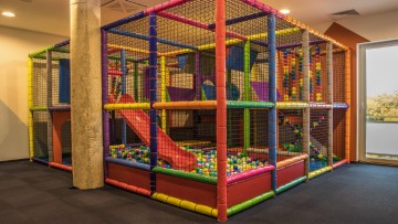 APARTAMENT MIELNO-HOLIDAY*401, NAD SAMYM MORZEM.